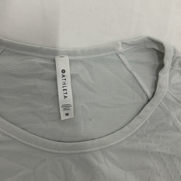 Athleta Wick and Vent Tee Medium - Picture 3 of 7